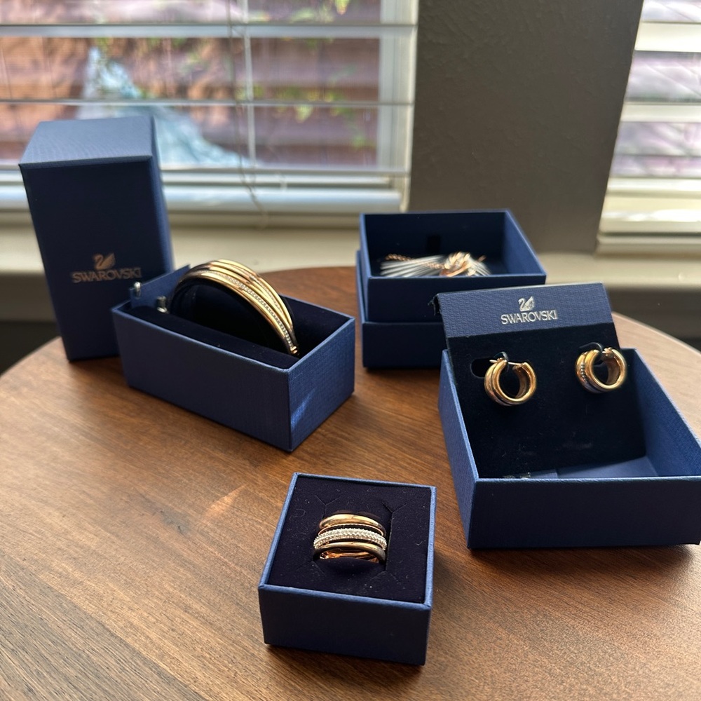 Swarovski Rose gold jewelry set